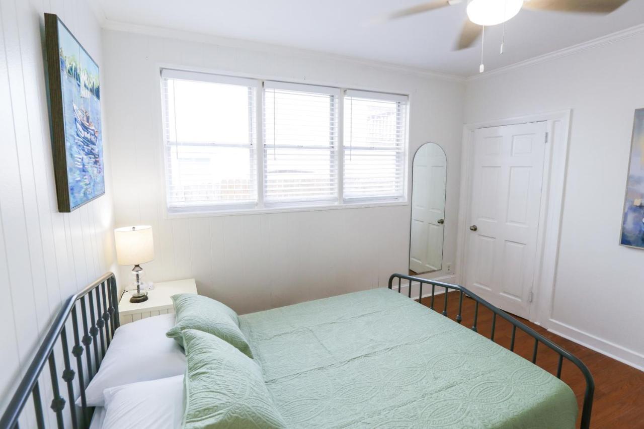 Centrally Located Efficiency One Mile To The Beach! Джэксонвилл-Бич Экстерьер фото