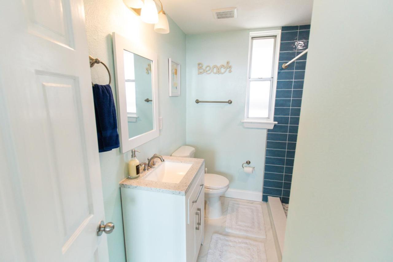 Centrally Located Efficiency One Mile To The Beach! Джэксонвилл-Бич Экстерьер фото